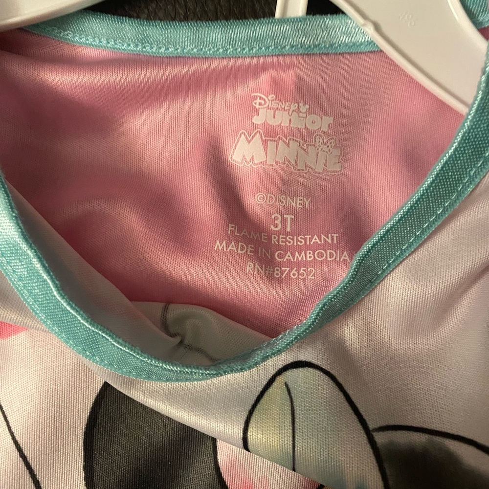 Minnie Mouse Pajama Set - Picture 4 of 5